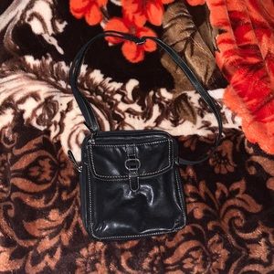 (Women’s) Black fossil shoulder bag